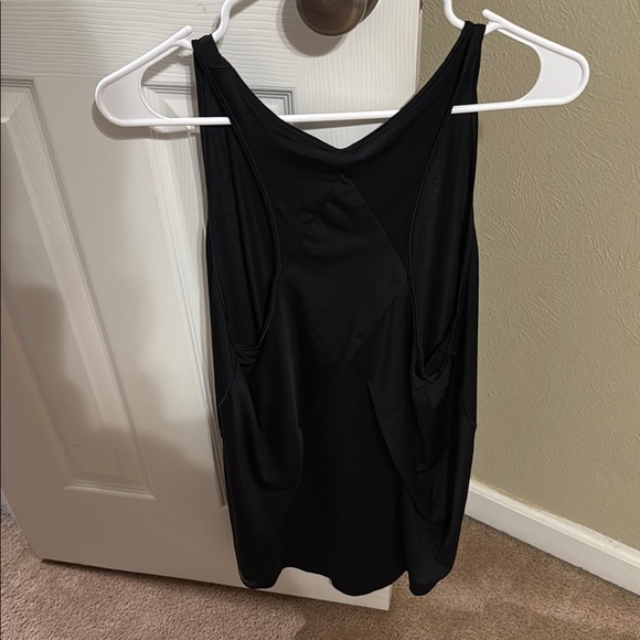 Lululemon Essential Tank Top *Pleated - Picture 3 of 5